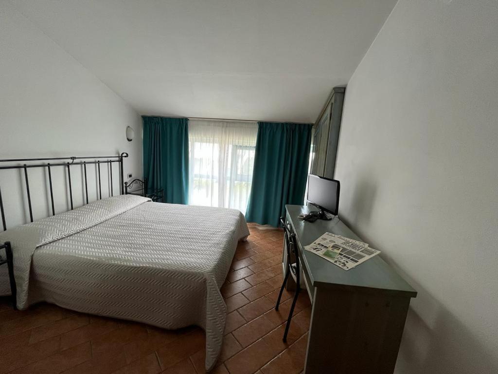 La Ventola Aparthotel Vada